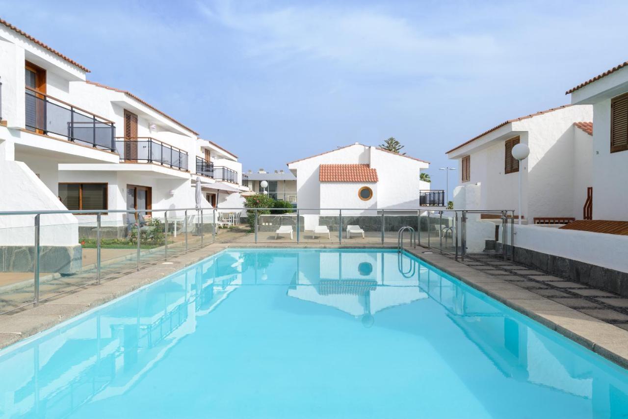Bonito Bungalow Con Piscina Junto A La Playa San Bartolomé Zewnętrze zdjęcie