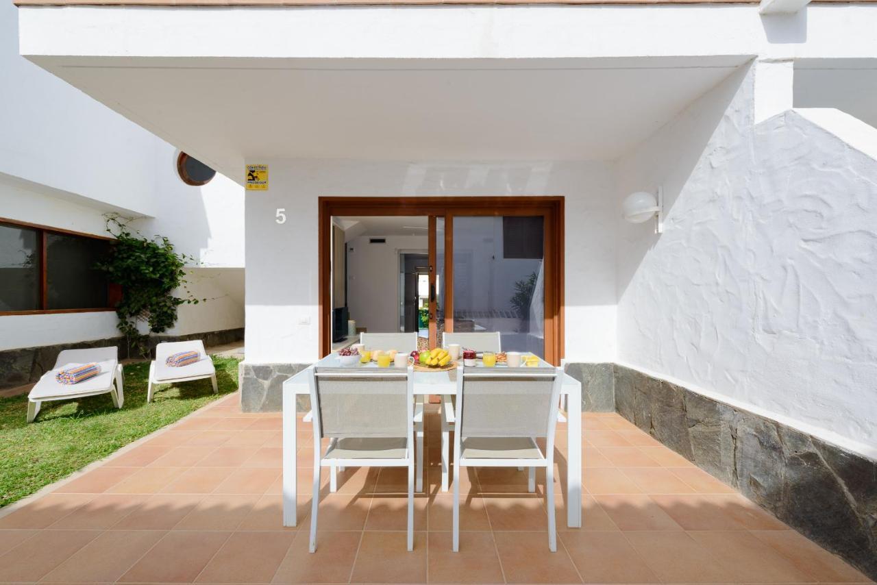 Bonito Bungalow Con Piscina Junto A La Playa San Bartolomé Zewnętrze zdjęcie