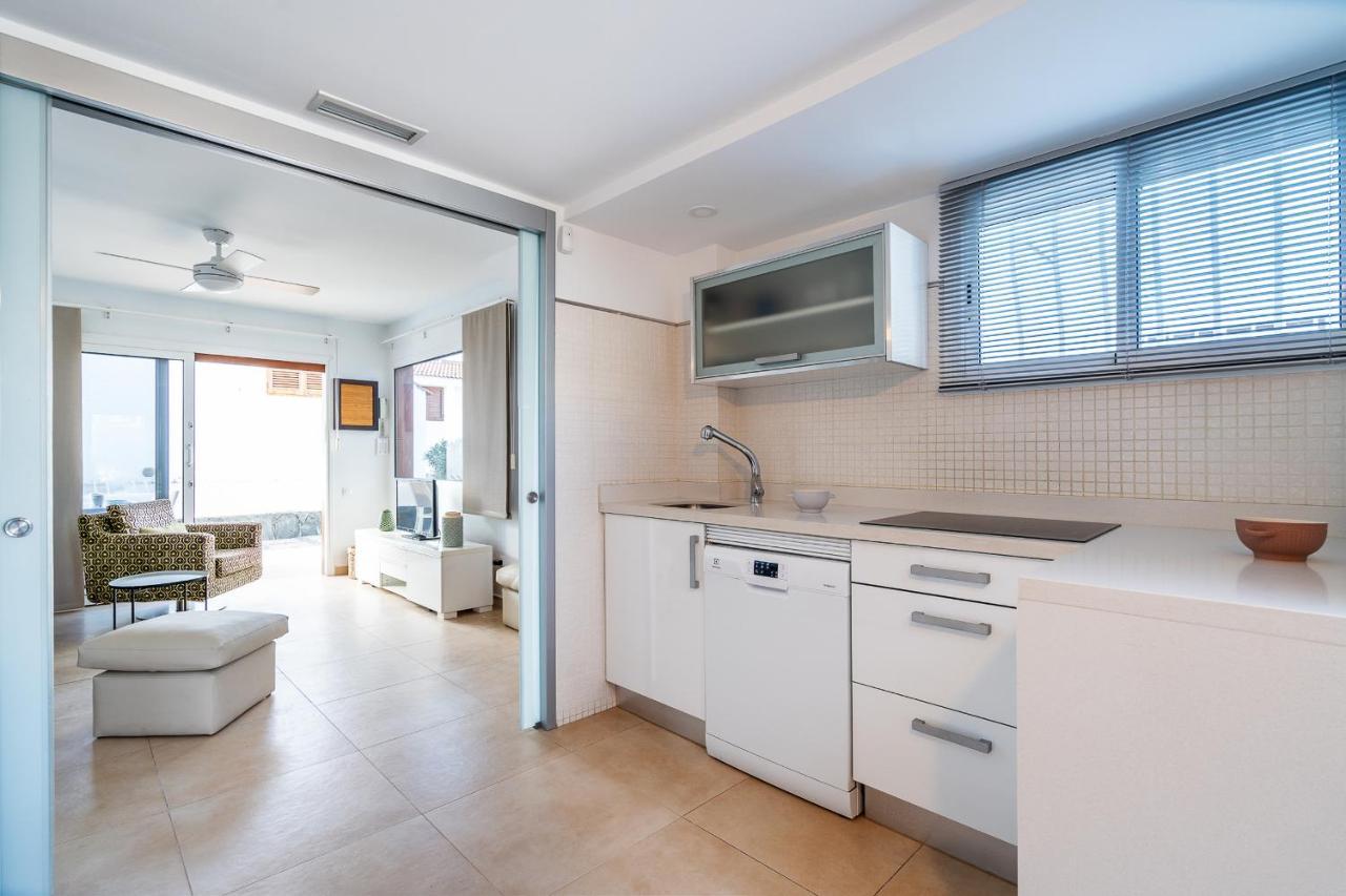 Bonito Bungalow Con Piscina Junto A La Playa San Bartolomé Zewnętrze zdjęcie
