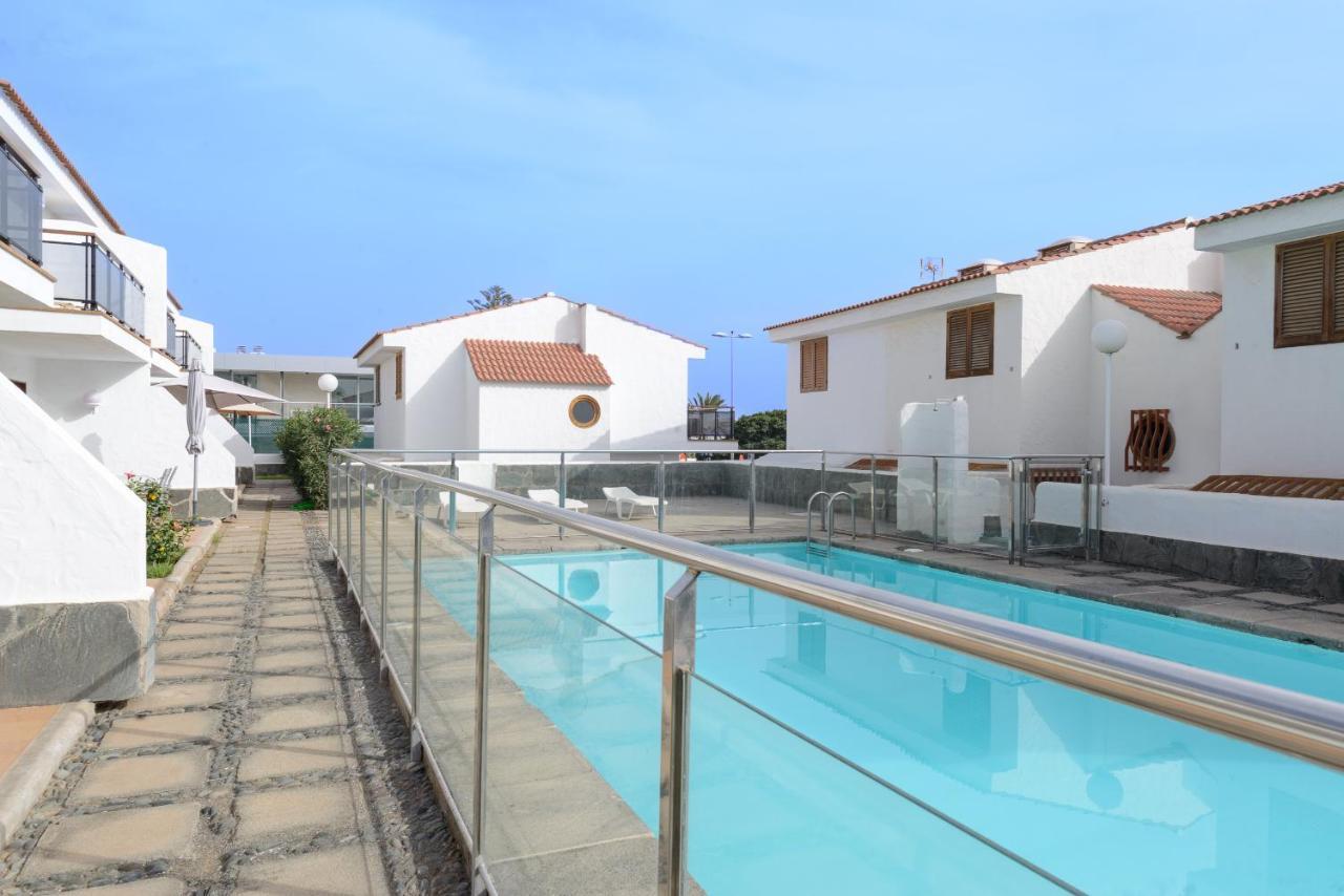 Bonito Bungalow Con Piscina Junto A La Playa San Bartolomé Zewnętrze zdjęcie